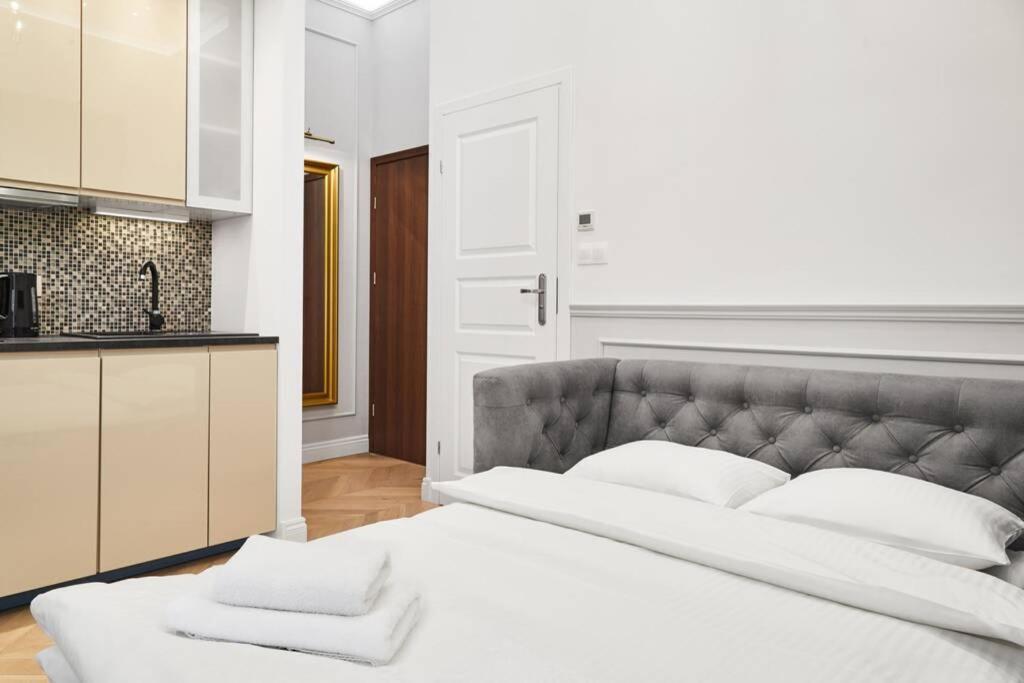 Househost Apartment I: Studencka Street Краків Екстер'єр фото