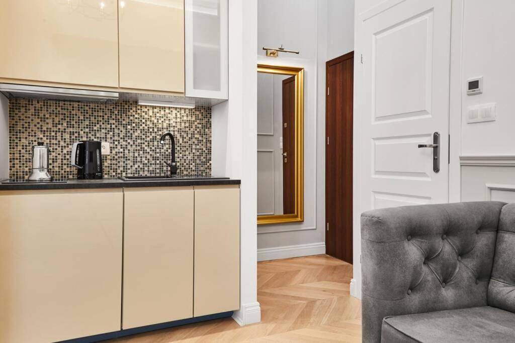 Househost Apartment I: Studencka Street Краків Екстер'єр фото